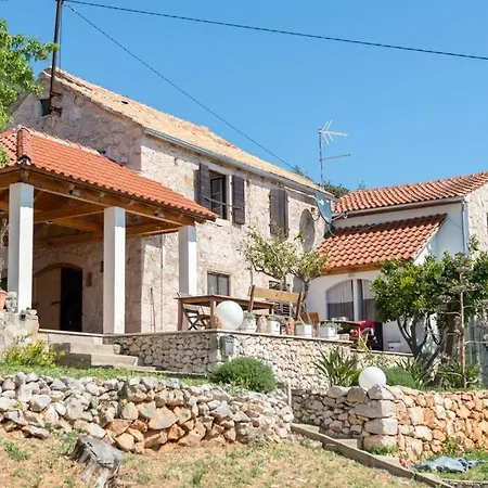Ladovina, Relaxing Enviroment With A Modern In A Old Stone House *